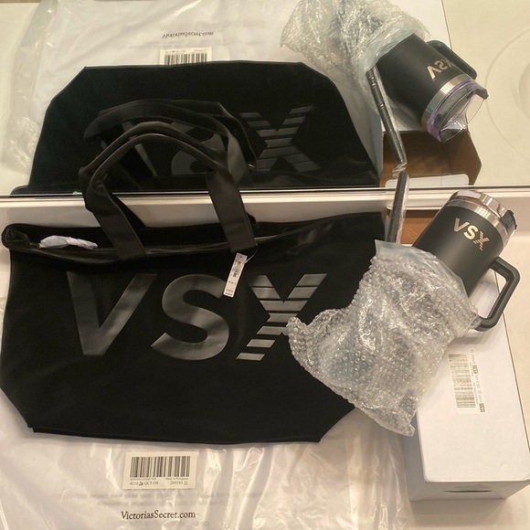 Victoria secret tote and tumbler set - Picture 7 of 9